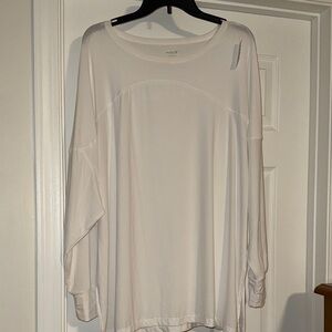 Old Navy Cream Long Sleeve Active  CloudMotion Sport Top